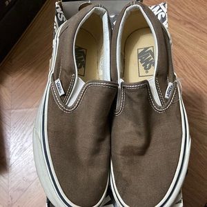 VANS CLASSIC SLIP-ON, Size 7M/8.5WO, Espresso
